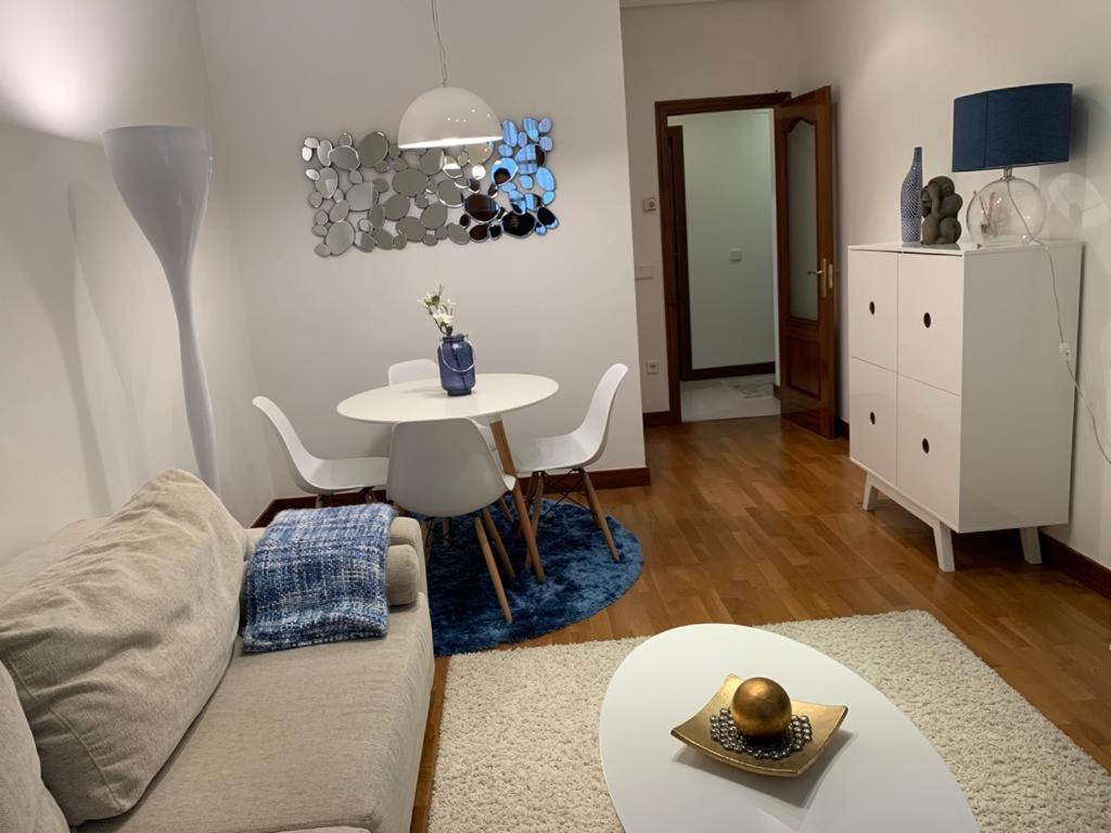 Centriquísimo, Bonito, Cómodo, Wifi, Campomanes Apartamento *